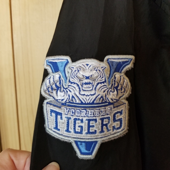 Tones of Melanin Vorhees College Logo Lined Windshirt Pullover Jacket - Picture 5 of 13